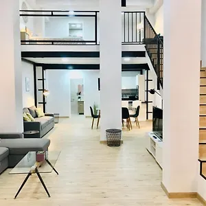 Modern&spacious In Plaza De La Merced Apartamento